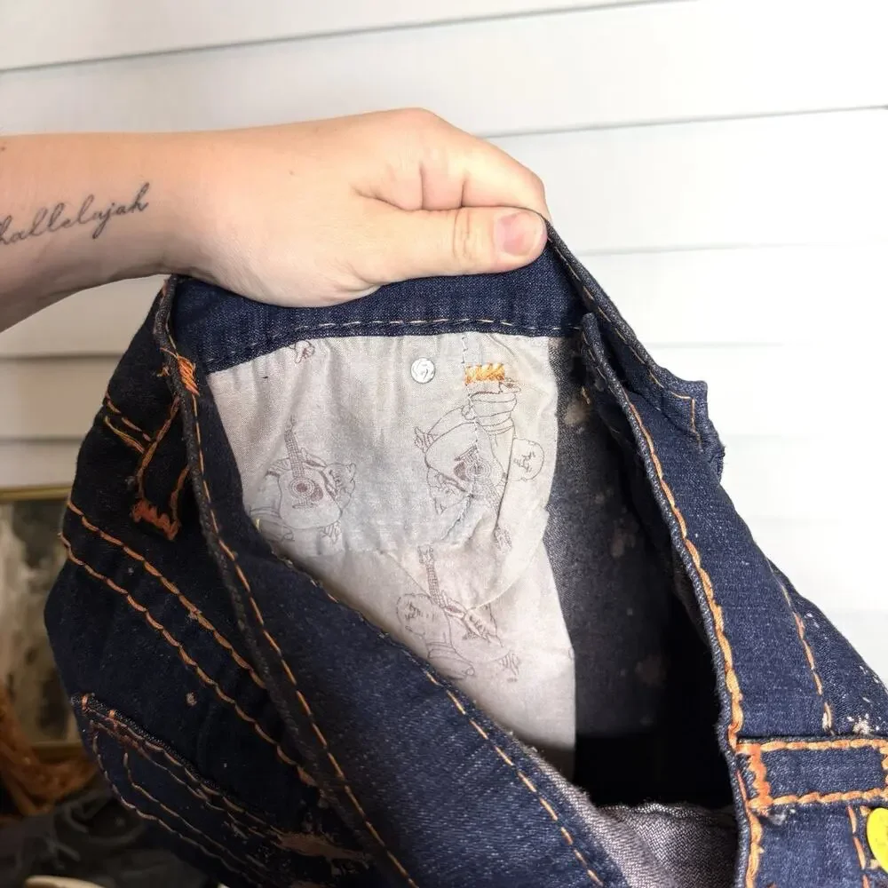 TRUE RELIGION Billy T Flap Pocket Denim Shorts Bleach Splatter Size 42 NWT